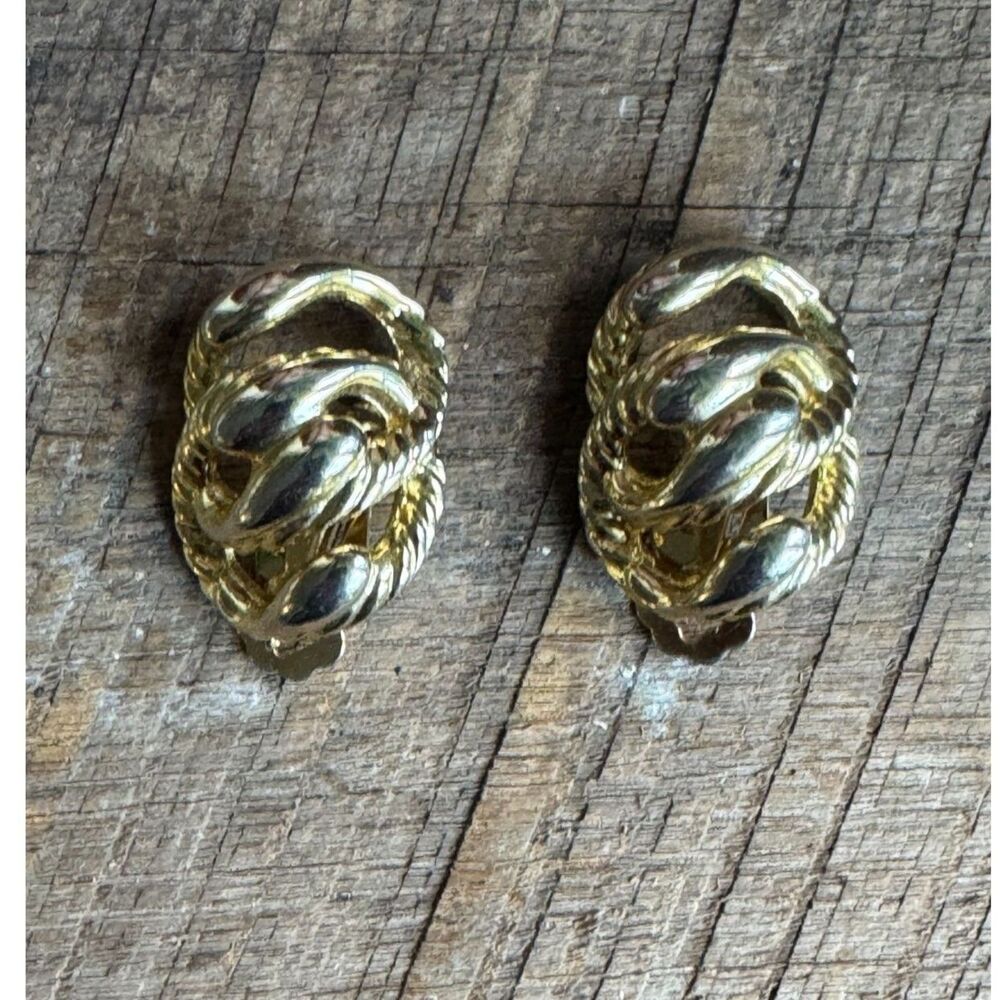 Vintage‎ Gold Tone Clip On Earrings Chunky Rope Design - Picture 7 of 7